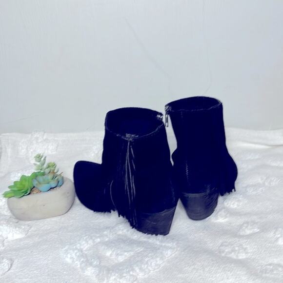 Seychelles Weekender By Anthropologie Black Suede Fringe Ankle Boots Size 9 - Picture 6 of 11